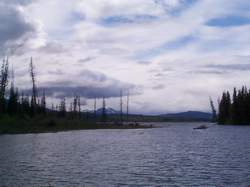 Lac du nord de la Colombie-Britannique